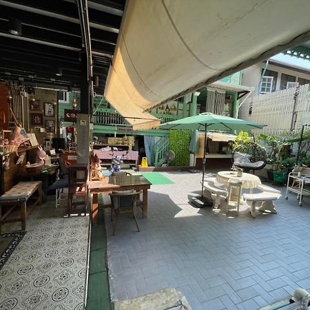 Green Teak House Бангкок Экстерьер фото
