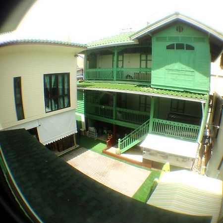 Green Teak House Бангкок Экстерьер фото